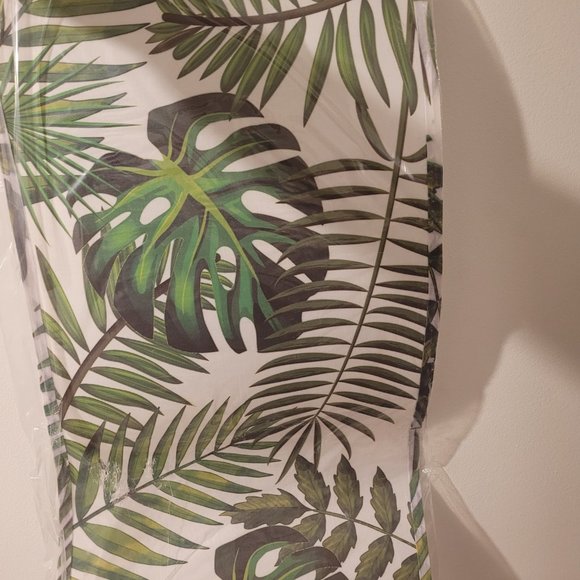 BNIB Tripod Lamp with Botanical Tropical Lamp Shade - Picture 4 of 6